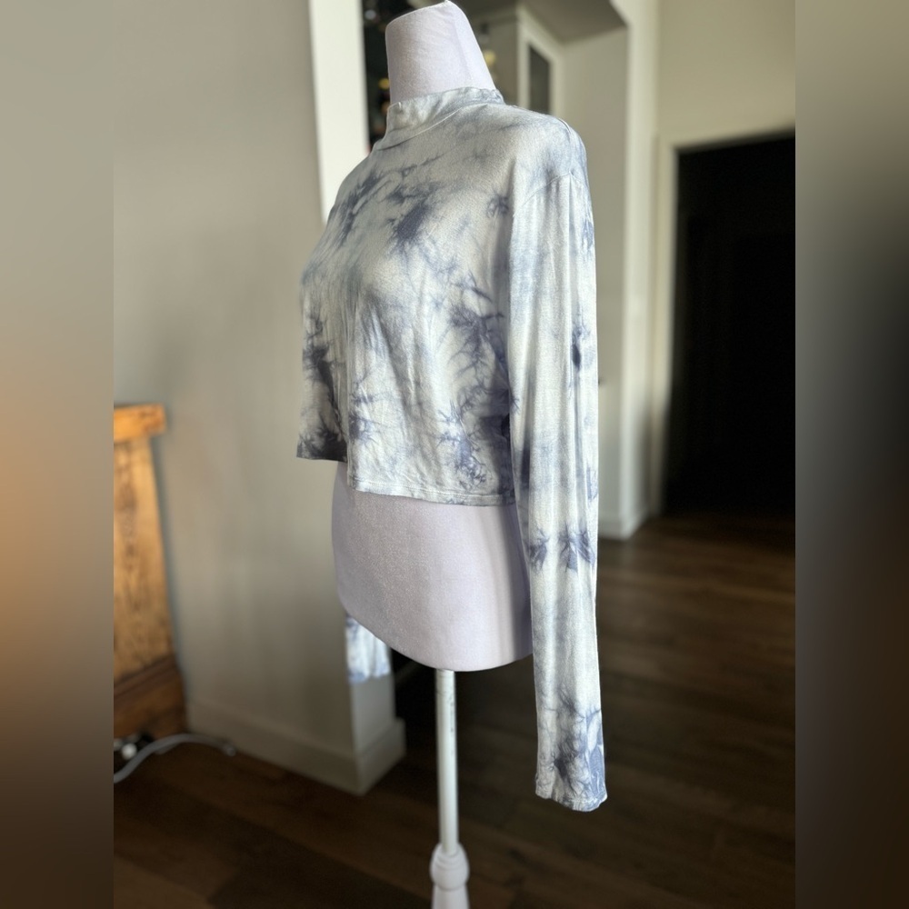 Aeropostale Blue Tie Dye Cropped Mock Neck Long Sleeve Top Streetwear festival - Picture 4 of 7